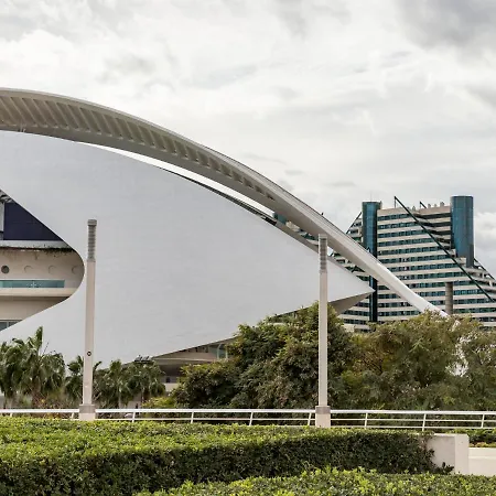 Travel Habitat Alameda Suites. * Valencie