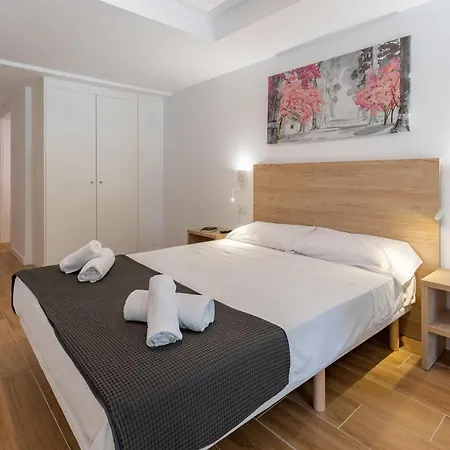 Apartment Travel Habitat Alameda Suites. Valencia