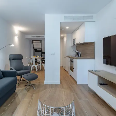 Travel Habitat Alameda Suites.