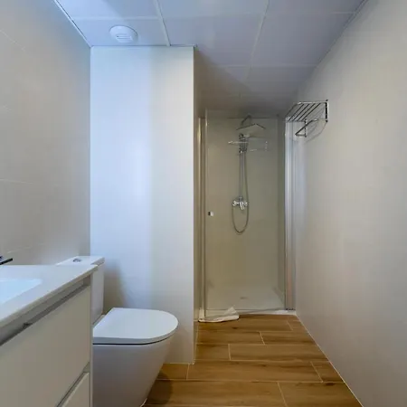 Travel Habitat Alameda Suites. *