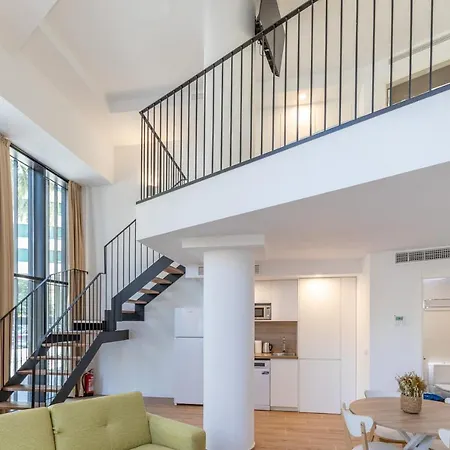 Travel Habitat Alameda Suites. * Valencie