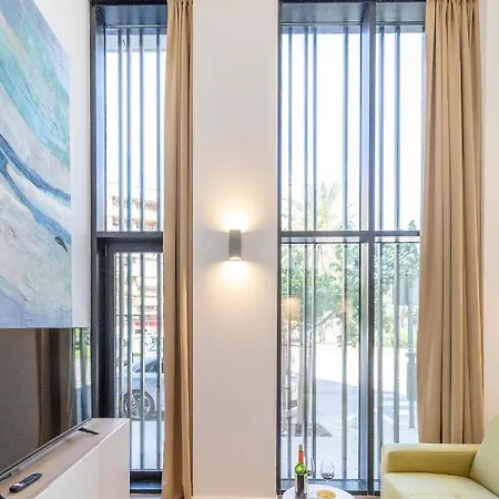 Travel Habitat Alameda Suites. * Valencie