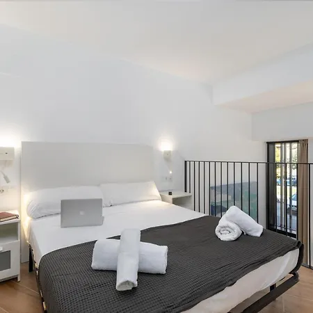 Travel Habitat Alameda Suites. * Valencie