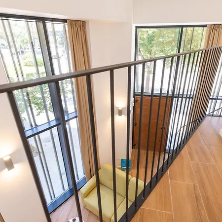 Daire Travel Habitat Alameda Suites. Valensiya
