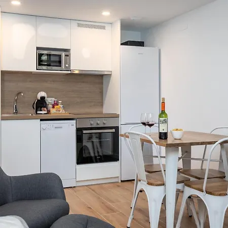 Daire Travel Habitat Alameda Suites.