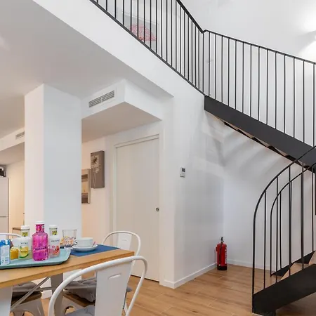 Travel Habitat Alameda Suites. Apartment Valencia