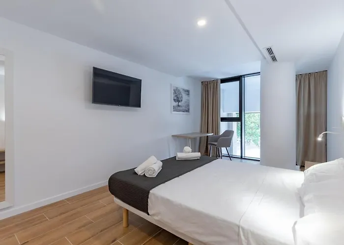 Travel Habitat Alameda Suites. Apartamento Valencia