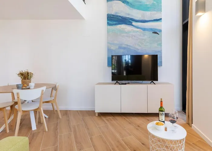 Travel Habitat Alameda Suites. Apartamento Valencia