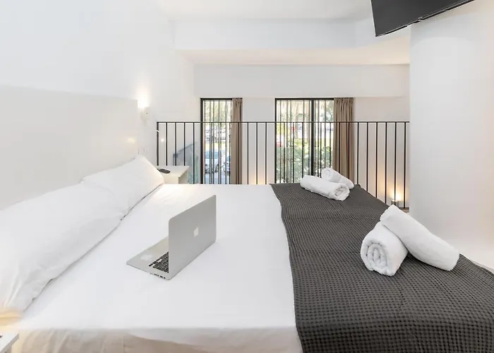 Apartamento Travel Habitat Alameda Suites.