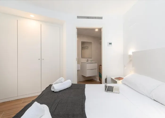 Apartamento Travel Habitat Alameda Suites.