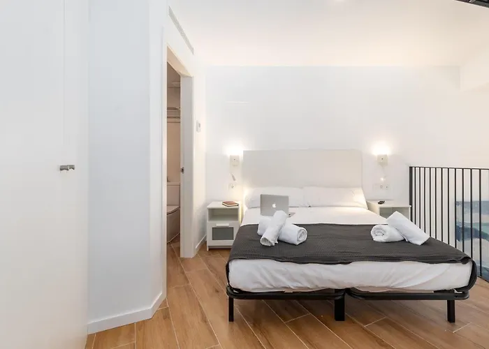 Travel Habitat Alameda Suites. Apartamento Valencia